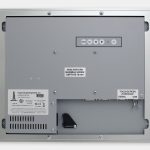 Monitores industriales de montaje en panel y pantallas táctiles resistentes de 15” según IP65/IP66, vista trasera