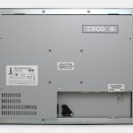 Monitores industriales de montaje en panel y pantallas táctiles resistentes de 20” según IP65/IP66, vista trasera
